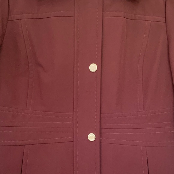 Kenneth Cole Reaction - Burgundy Hooded Rain Coat with Zipper and Button detail - Picture 6 of 15